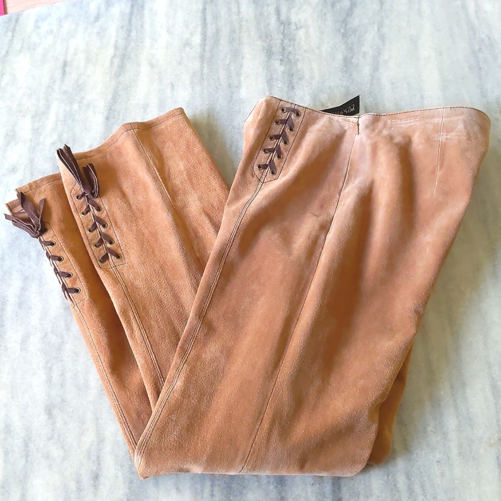 NWT. Wilson Leather Woman's Suede leather pants with design and lining.